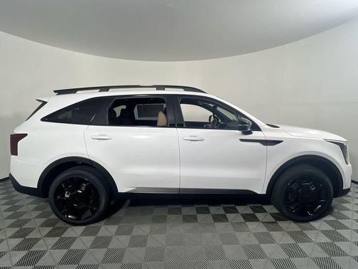 Glacial White Pearl 2026 Kia Sorento SX