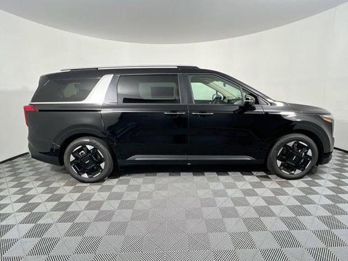 Aurora Black Pearl 2026 Kia Carnival EX