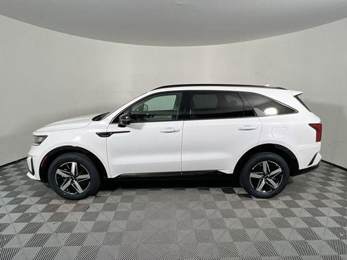 Glacial White Pearl 2023 Kia Sorento S