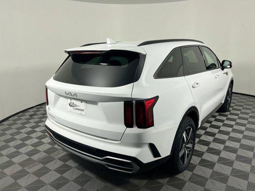 Glacial White Pearl 2023 Kia Sorento S