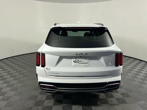 Glacial White Pearl 2023 Kia Sorento S