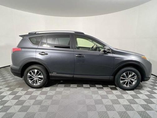 2018 Toyota RAV4 Hybrid XLE