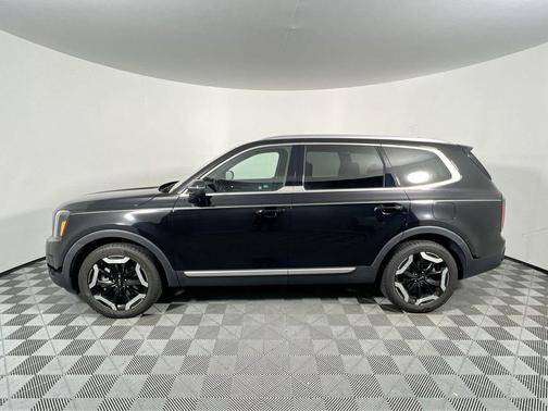 Ebony Black 2024 Kia Telluride EX