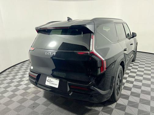 Ebony Black 2026 Kia EV9 Land