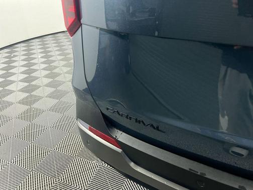Astra Blue 2026 Kia Carnival Hybrid SX