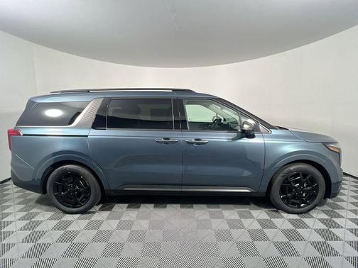 Astra Blue 2026 Kia Carnival Hybrid SX