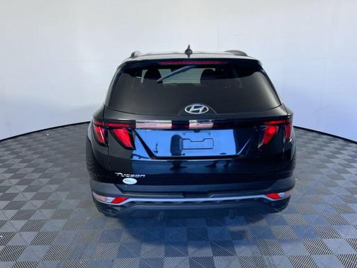 Black Pearl 2024 Hyundai TUCSON SEL