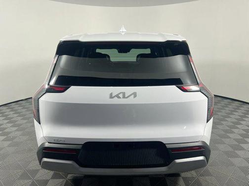 2026 Kia EV9 Light Long Range
