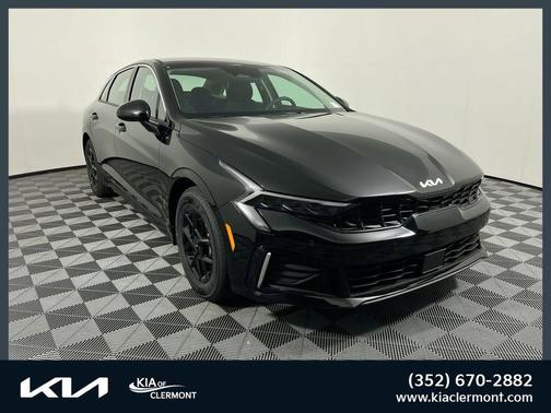 Aurora Black Pearl 2025 Kia K5 LXS