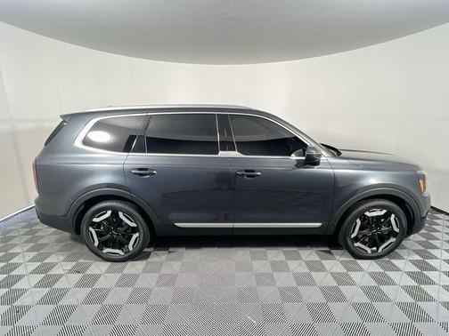 Gravity Gray 2023 Kia Telluride EX