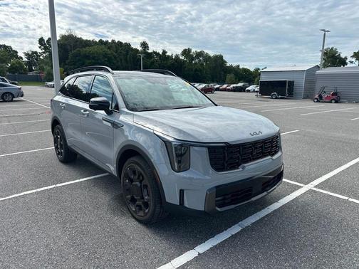 Wolf Gray 2025 Kia Sorento SX