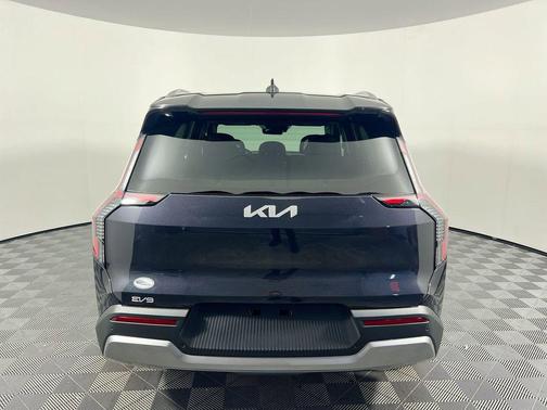 2026 Kia EV9 Wind