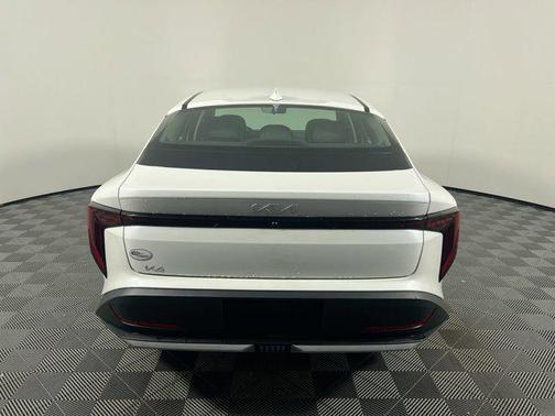 Snow White Pearl 2025 Kia K4 EX