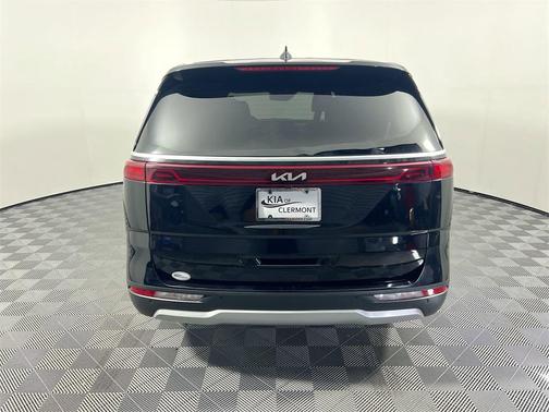 2023 Kia Carnival LX