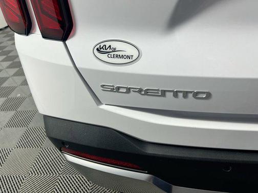 2025 Kia Sorento S