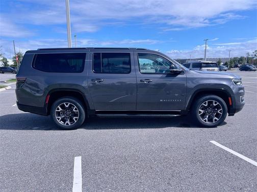2023 Jeep Wagoneer L Series III 4x4