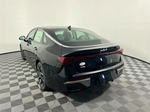 2025 Kia K5 EX