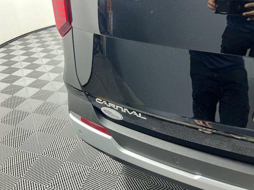 2025 Kia Carnival Hybrid EX