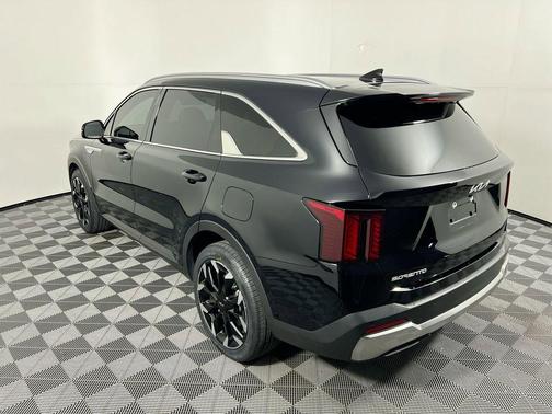2025 Kia Sorento EX