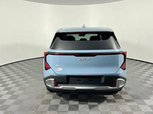 Frost Blue 2027 Kia Seltos S