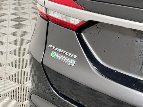 2017 Ford Fusion Energi Platinum