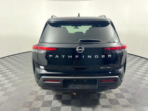 2024 Nissan Pathfinder SV 4WD
