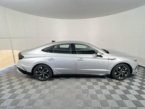 Aero Silver 2024 Hyundai SONATA SEL