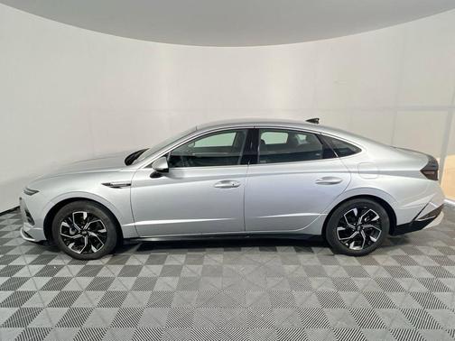 Aero Silver 2024 Hyundai SONATA SEL
