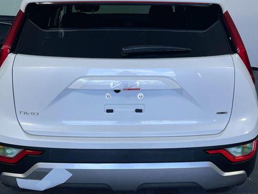 2025 Kia Niro LX