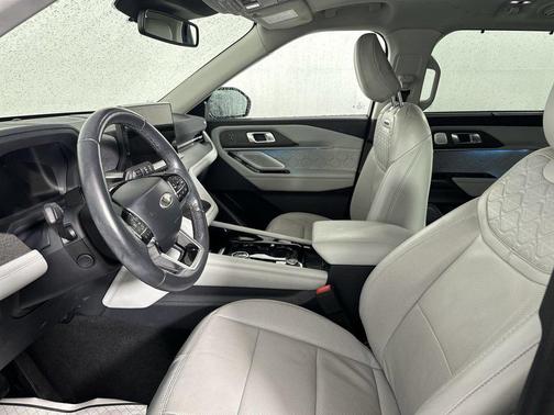 Carbonized Gray Metallic 2025 Ford Explorer Platinum
