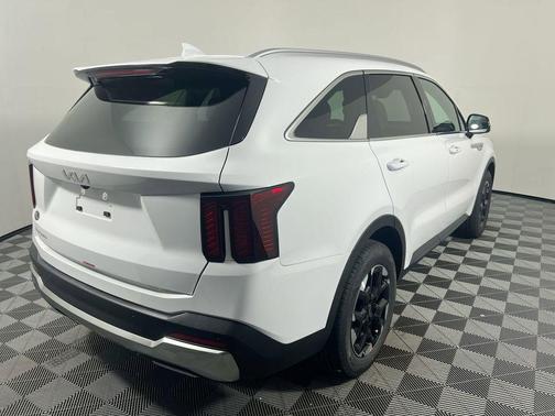 Glacial White 2026 Kia Sorento S