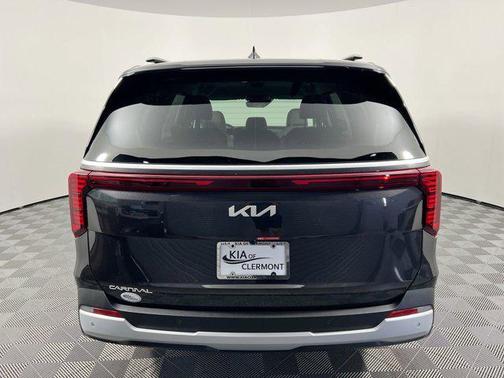 2025 Kia Carnival EX