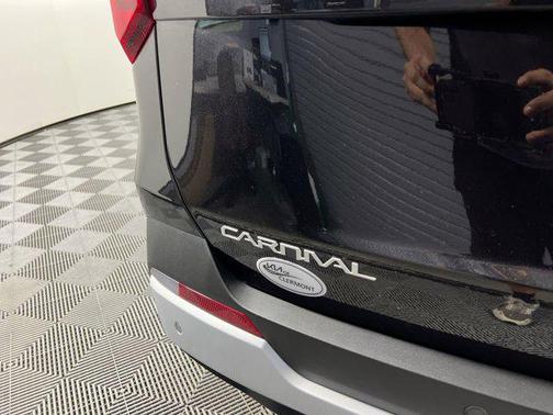 2025 Kia Carnival EX