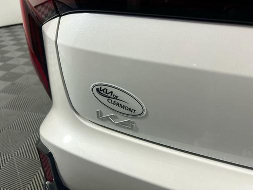 Snow White Pearl 2026 Kia K4 GT-Line
