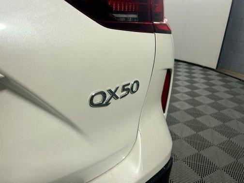 2022 INFINITI QX50 SENSORY
