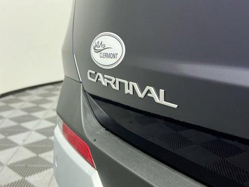 2025 Kia Carnival EX