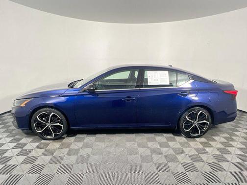 Deep Blue Pearl 2024 Nissan Altima SR FWD