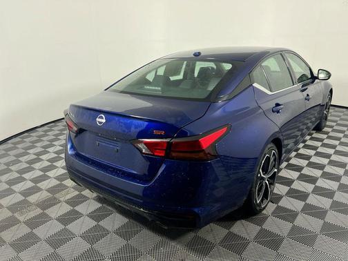 Deep Blue Pearl 2024 Nissan Altima SR FWD