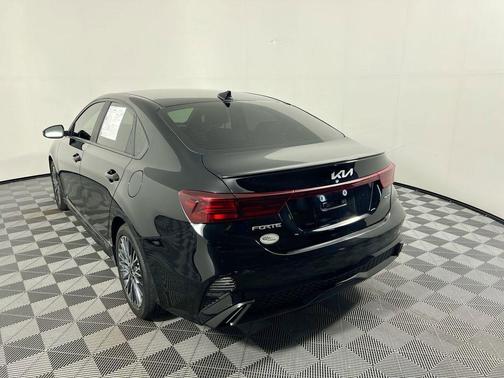 Aurora Black 2022 Kia Forte GT-Line