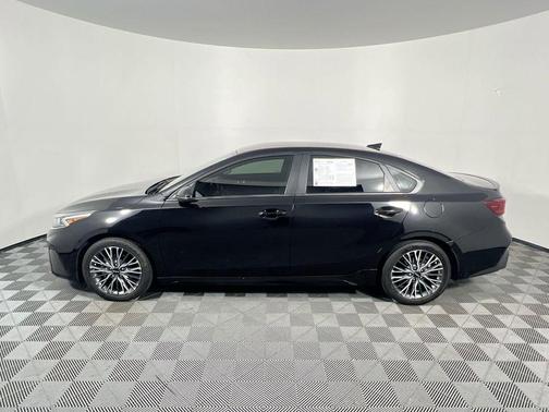 Aurora Black 2022 Kia Forte GT-Line