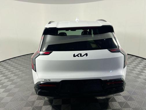 2026 Kia EV9 Land