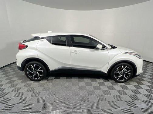 2020 Toyota C-HR XLE