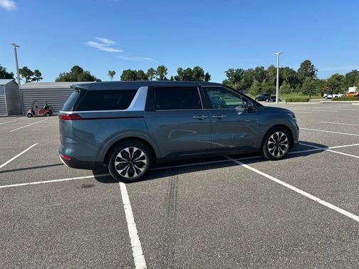 Astra Blue 2024 Kia Carnival EX