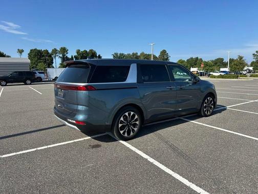Astra Blue 2024 Kia Carnival EX