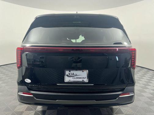 2026 Kia Carnival SX