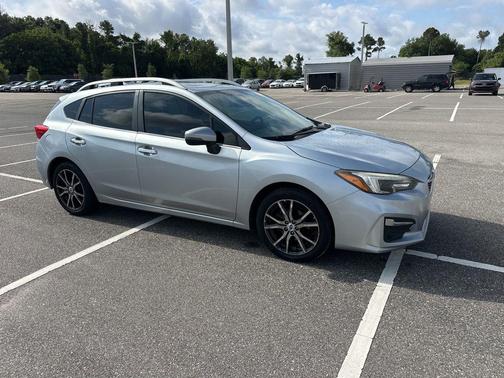 Ice Silver Metallic 2018 Subaru Impreza 2.0i Limited