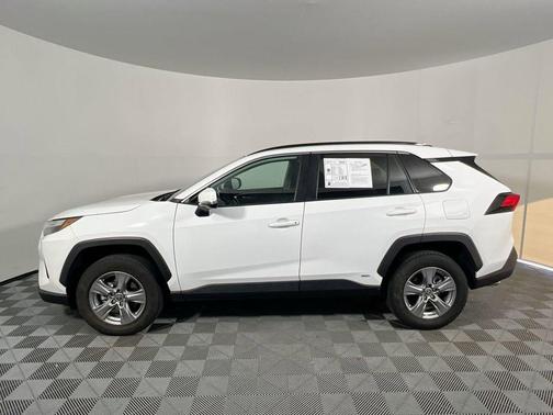 Ice Cap 2023 Toyota RAV4 Hybrid XLE