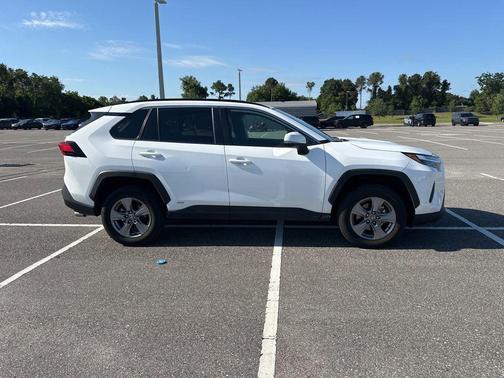 Ice Cap 2023 Toyota RAV4 Hybrid XLE