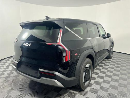 Ebony Black 2026 Kia EV9 Light Short Range