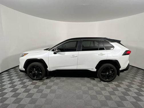 2024 Toyota RAV4 Hybrid SE